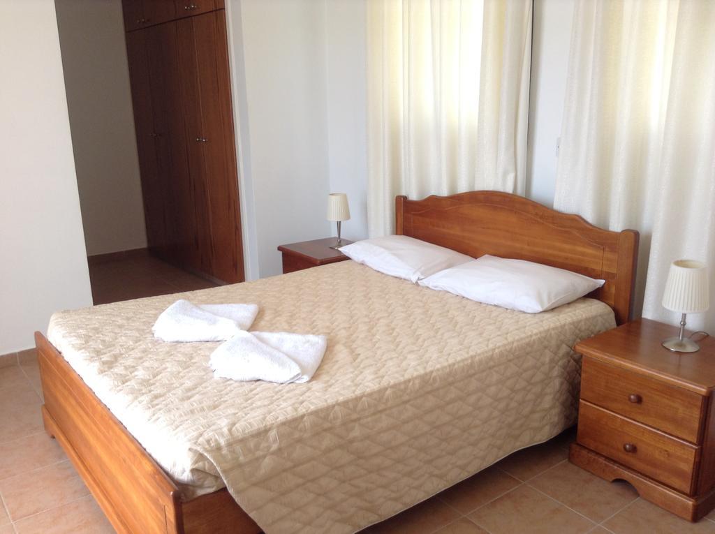Aura Holiday Villas Paphos Habitación foto